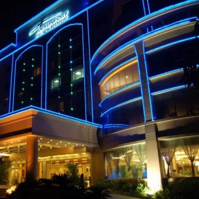 Трубчатая лента DURALIGHT 220В, теплый белый